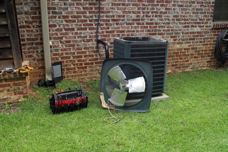 Three AC Sounds You Can’t Ignore in Knoxville, TN